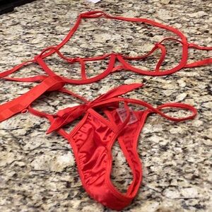 Red nightie set beautiful 😍 like new condition sz medium❤️